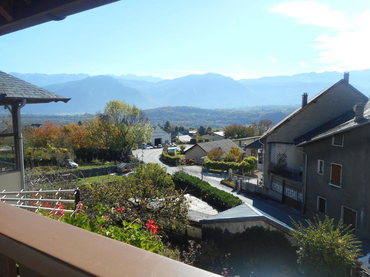 Juste Pour Le Plaisir Panzió Saint-Pierre-dʼAlbigny Kültér fotó